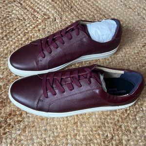 Banana Republic Leather Mens Sneaker / Shoe